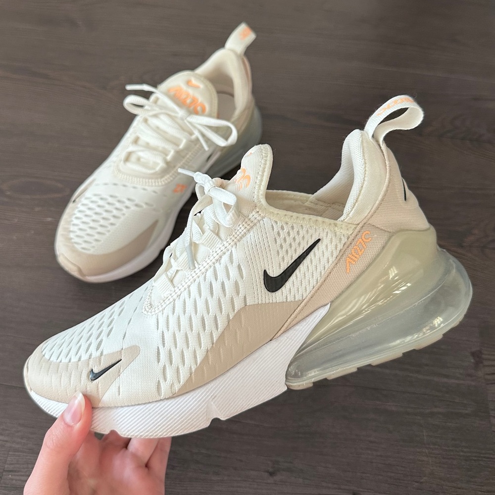 Nike Air Max 270’s- RARE COLOR